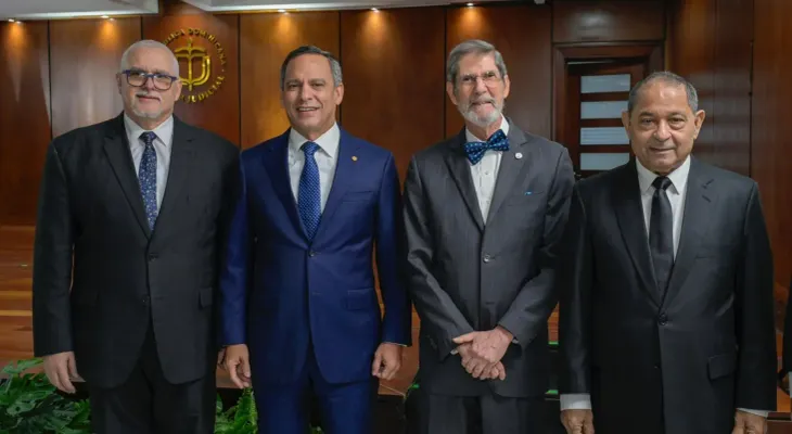 Presentan primer diccionario de carácter general del derecho dominicano