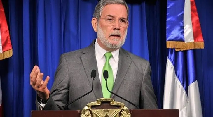 Danilo dispone paralizar controversial venta de terrenos en Los Tres Brazos; comisión estudiará caso