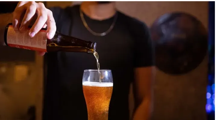 Baja consumo de alcohol y drogas estudiantes en Madrid