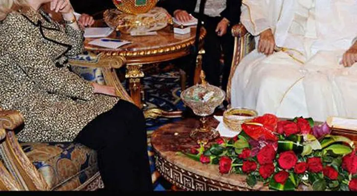 Hillary Clinton recibió diamante con rubí valorado en US$500.000 del Rey de Arabia Saudita