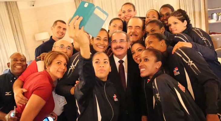 Danilo Medina felicita Selección de Voleibol Sub-20 por ganar medalla de oro
