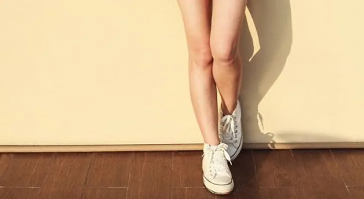 Cómo vestir a la moda con zapatillas deportivas