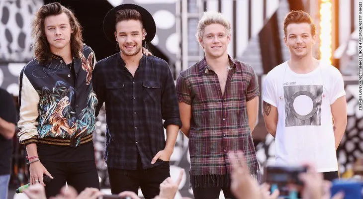 Fanáticas de One Direction se lamentan por la 'última' presentación del grupo
