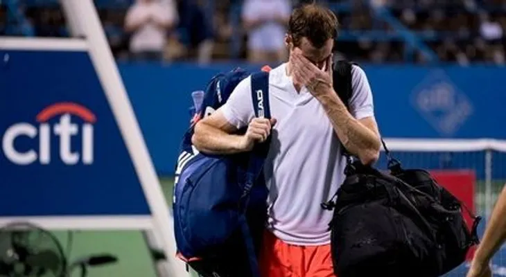 El tenista Andy Murray rompe en llanto tras lograr una victoria a las 3 a.m.