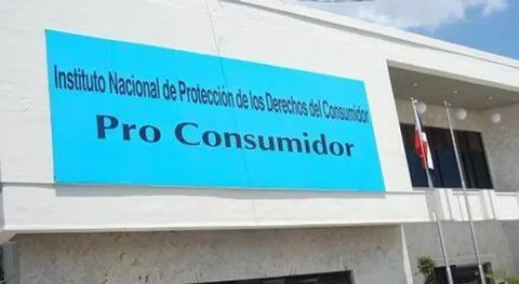 Pro Consumidor multará comerciantes que vendan a sobreprecio productos con precio estampado