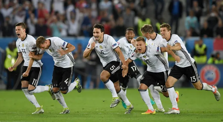 Alemania se clasifica a semifinales y elimina dramáticamente a Italia de la Eurocopa