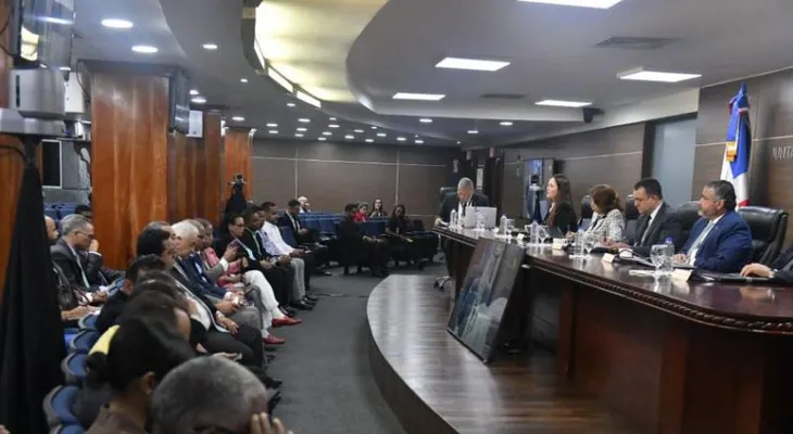 Partidos políticos alarmados por déficit presupuestario de la JCE antes del año preelectoral
