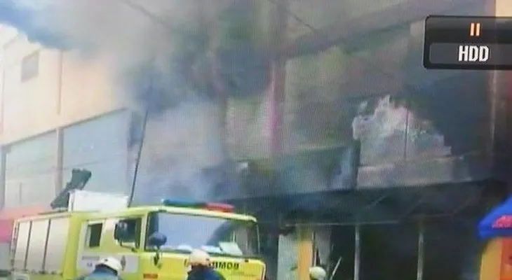 Fuego afecta importadora de Villa Consuelo