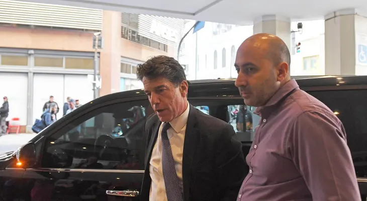 Gobierno boliviano exige investigación seria tras detención de asesor de Rodrigo Paz por ataque a Nadia Beller