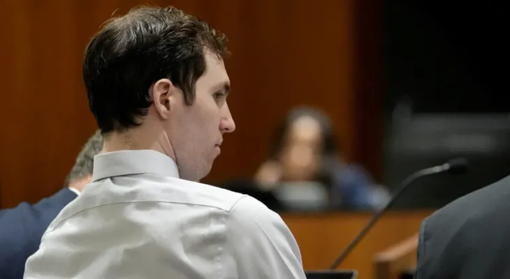 Juez permite que el caso contra el sospechoso del asesinato de Charlie Kirk avance a juicio