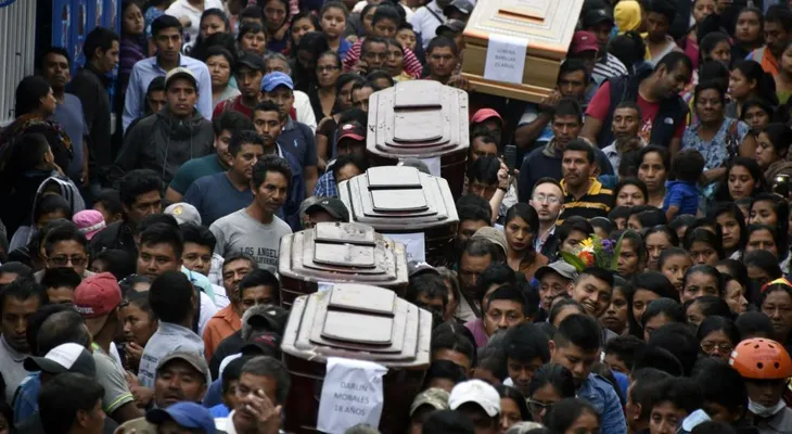 Guatemala lucha por recuperar los muertos sepultados por la erupción volcánica