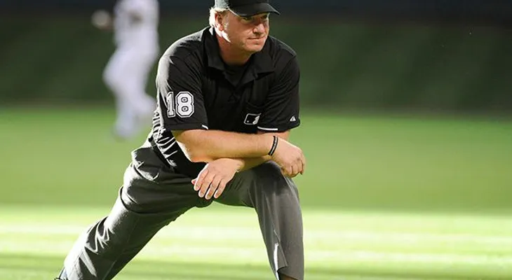 Despiden umpire de MLB por consumo de drogas