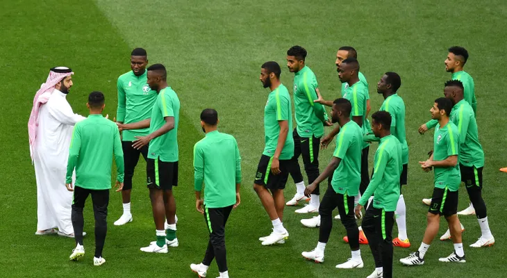 Equipo de Arabia Saudita está a salvo tras aparente incendio en su avión