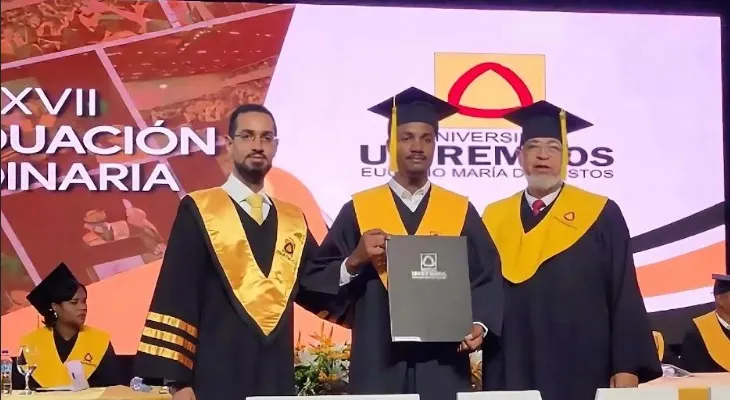 UNIREMHOS gradúa 612 nuevos profesionales