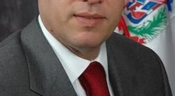 Ito Bisonó aboga por integración de la juventud a la política 