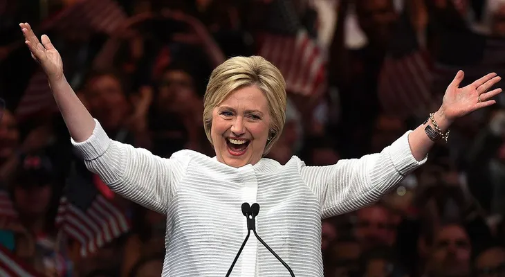Hillary Clinton se acerca al sueño de lograr la Presidencia con histórica nominación