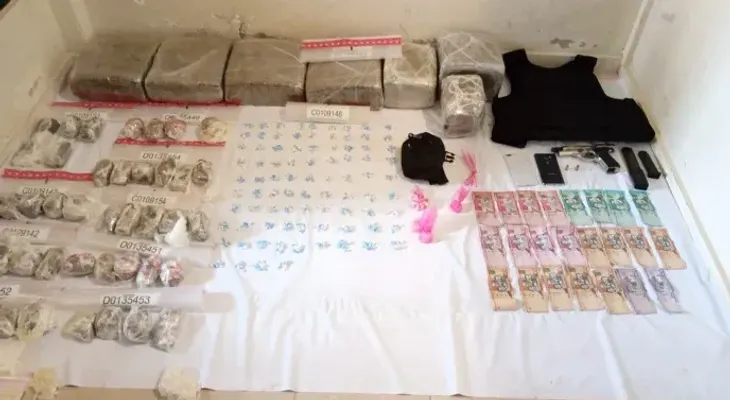 DNCD y el MP desarticulan red de microtráfico en Nagua; apresan a 11 y ocupan más de 29 mil gramos de drogas