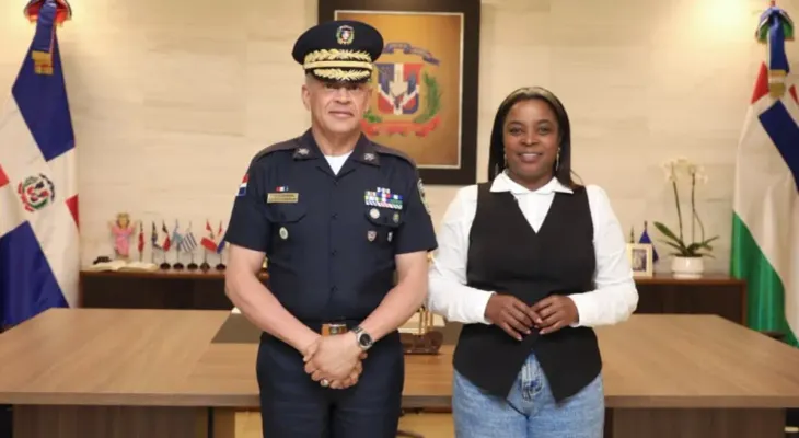 Director de la Policía y diputada Millys Martínez superan impasse tras incidente en Elías Piña