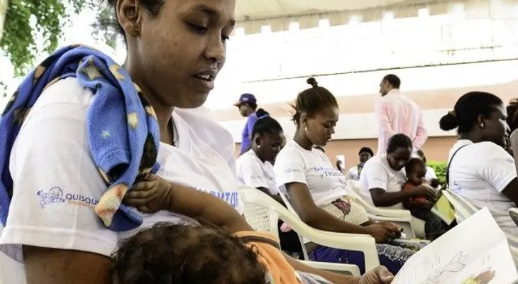Madres de Boca Chica reciben orientación sobre importancia de lactar a sus hijos
