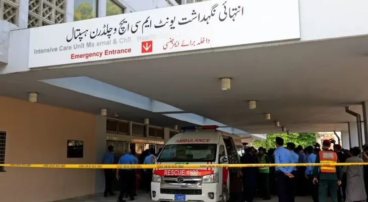 Incendio en hospital de Pakistán deja al menos 14 bebés recién nacidos muertos en Islamabad