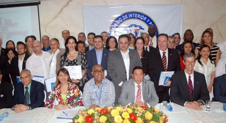 Juramentan como dominicanos a 51 extranjeros