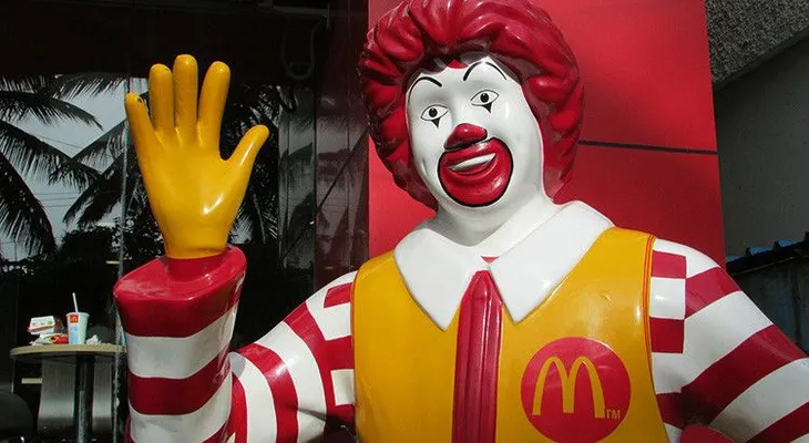 Tiembla McDonald s: Una franquicia lleva a la cadena ante los tribunales por incumplir el contrato
