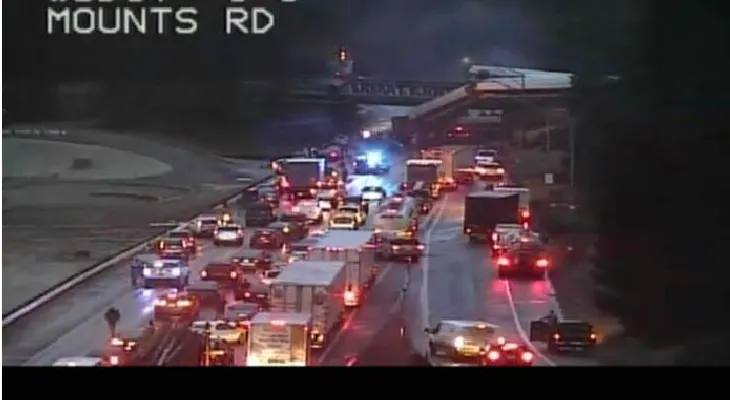 Al menos 6 muertos y varios heridos por descarrilamiento tren en el estado de Washington