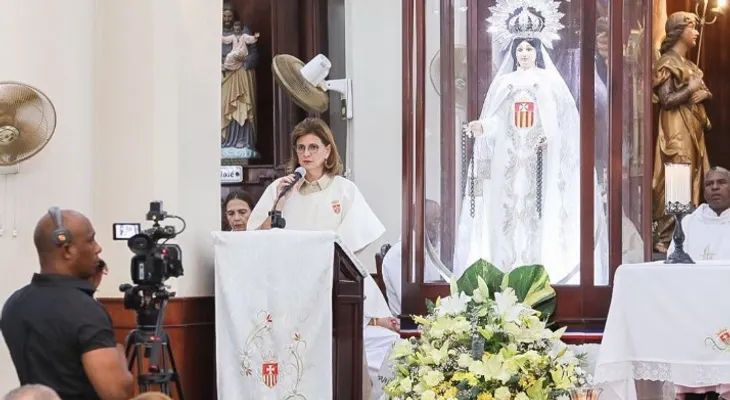 Raquel Peña asiste a celebraciones en el Santo Cerro por Día de las Mercedes
