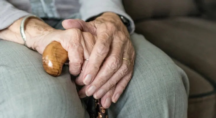 Una anciana de 102 años confiesa el asesinato de una compañera de residencia