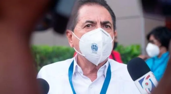 Presidente Abinader, funcionarios y senadores del PRM analizan los problemas provinciales 