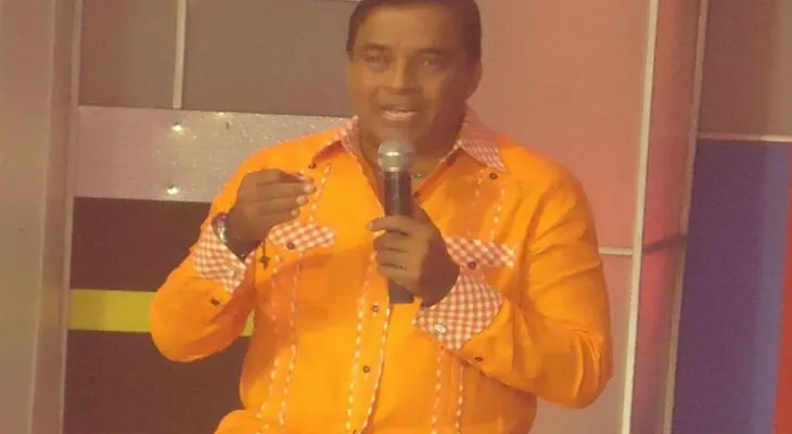 Roberto del Castillo renuncia de El Show del Mediodía 