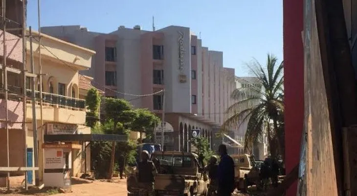  Mali, reportan 27 rehenes y 13 terroristas muertos toma de hotel Radisson de Bamako