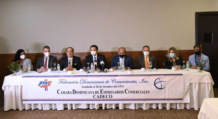 Gobierno dispondrá de unos 200 puestos adicionales de vacunación contra la COVID-19 gracias al apoyo de las mipymes