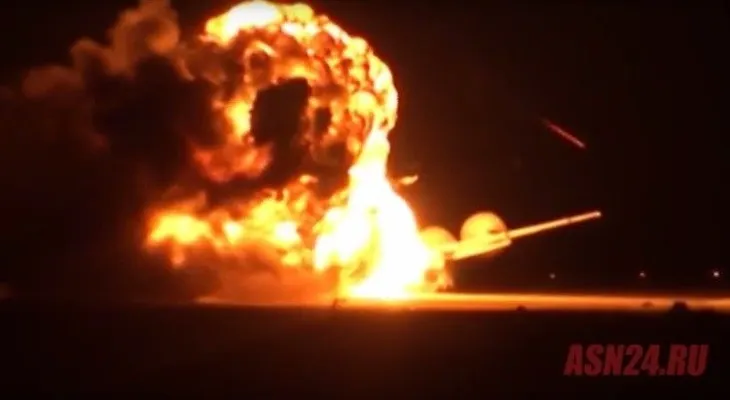 El bombardero estratégico Tu-95 explota en la pista de un aeródromo militar ruso (VIDEO)