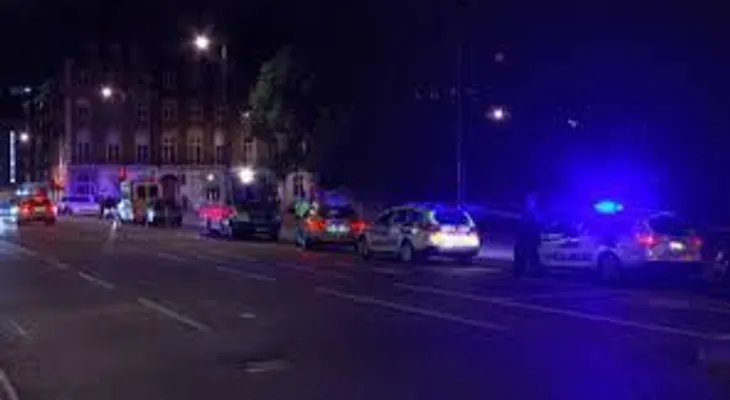 Un muerto y cinco heridos deja ataque con cuchillo en Londres (VIDEO)