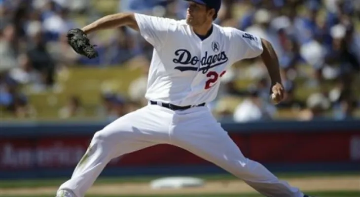 Kershaw llegó a las 19 victorias; lidera las Mayores.