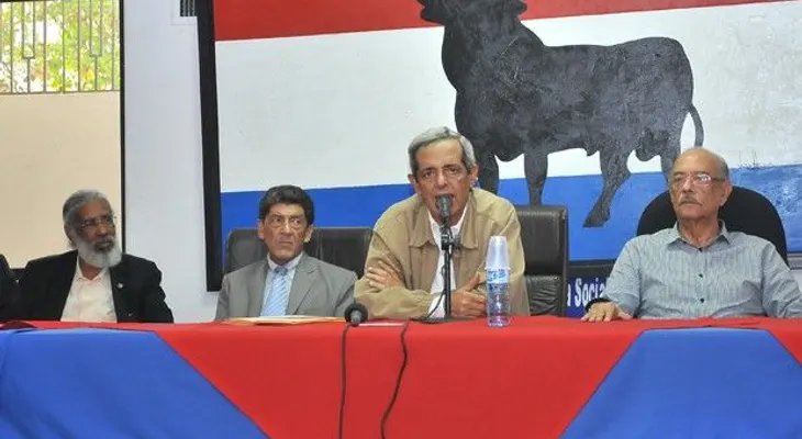 Hatuey De Camps anuncia respaldo a Manuel Jiménez y Juan Hubieres