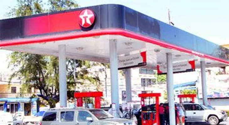 Rebajan RD$4.00 a precios gasolinas; el gasoil regular baja RD$3.00 y el óptimo RD$2.00