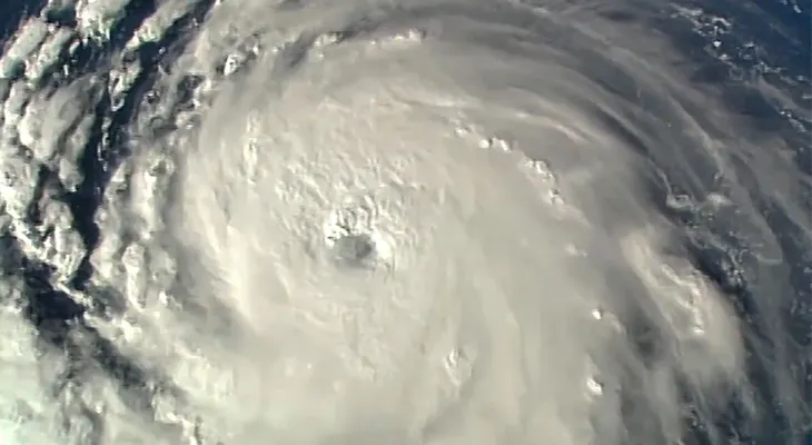 Minuto a minuto: el huracán Florence traerá 3 días de destrucción a las Carolinas