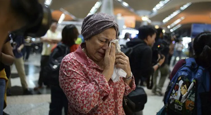 Mujer pierde parientes en los dos desastres aéreos de Malaysia Airlines 