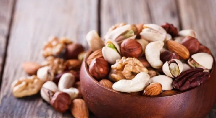 Recomiendan comer menos carnes y más nueces para preservar el planeta