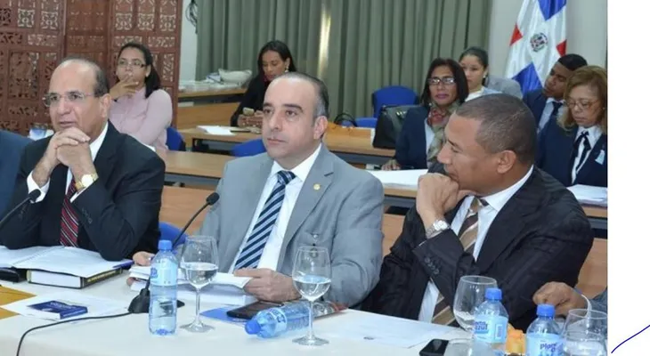 La Comisión Bicameral y la JCE tratan otra vez sobre el voto electrónico