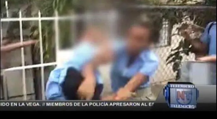 Dos estudiantes se entran a golpes por el amor de un chico 