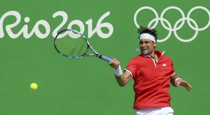 Ferrer deja en el aire su participación en el mixto