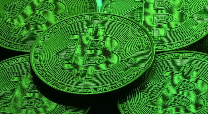Bitcóin pierde un 15% de su valor en 24 horas