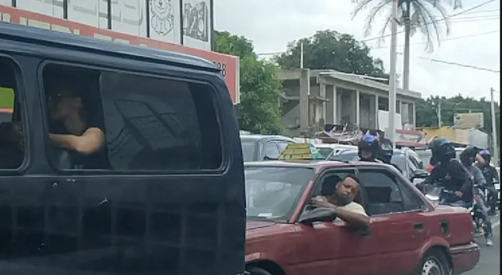 Automovilistas se quejan de nuevos carriles en Isabel Aguiar que empeoran el tránsito