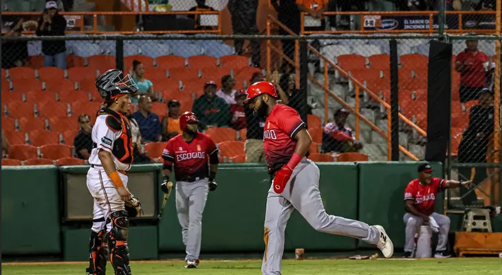 Leones se quedan cortos en el noveno