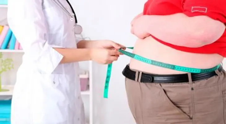 Descubren beneficios de un fármaco llamado Compuesto 21" para prevenir daños derivados de obesidad