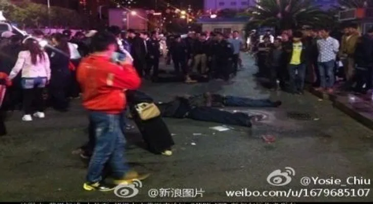 China: 27 muertos y 109 heridos en ataque con cuchillos a estación de tren
