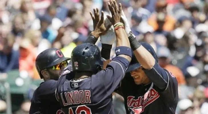Los Indios de Cleveland le dan una paliza a los Tigres de Detroit